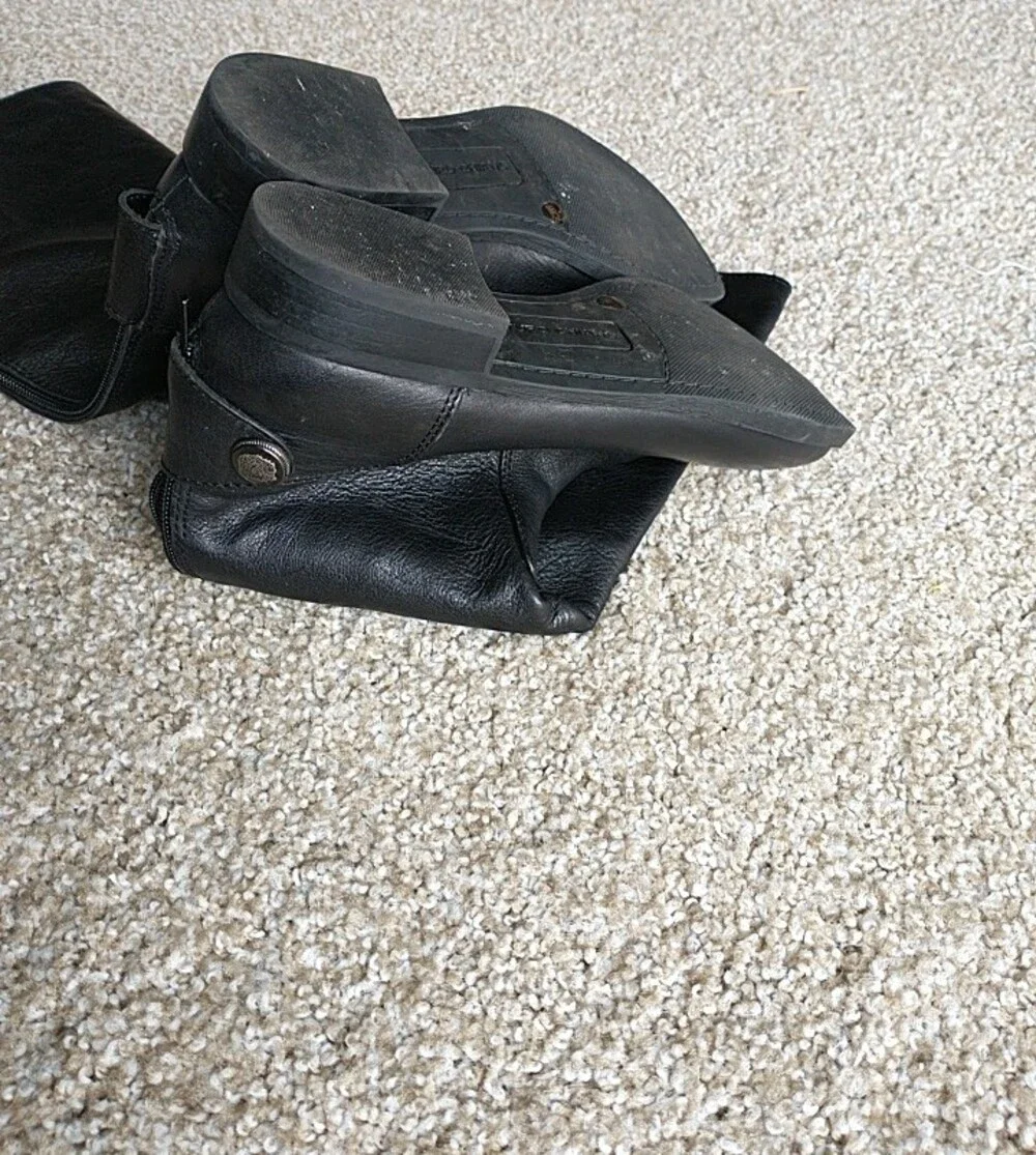 Arturo Chiang classic black